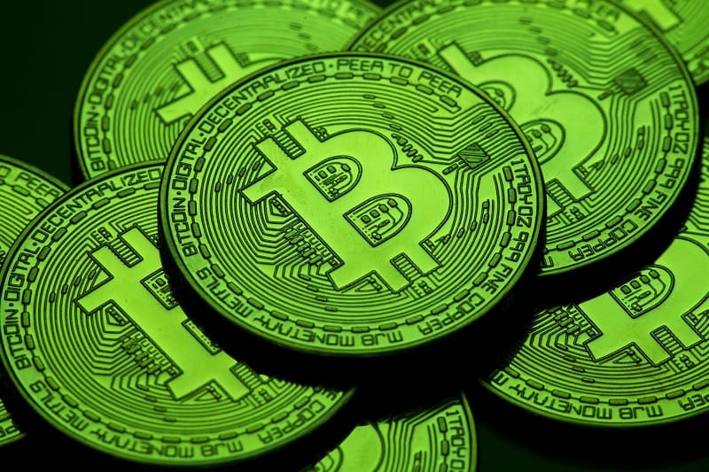 Bitcoin коллаж для статьи биткоин миксер mixero.money о совете по майнингу биткоина