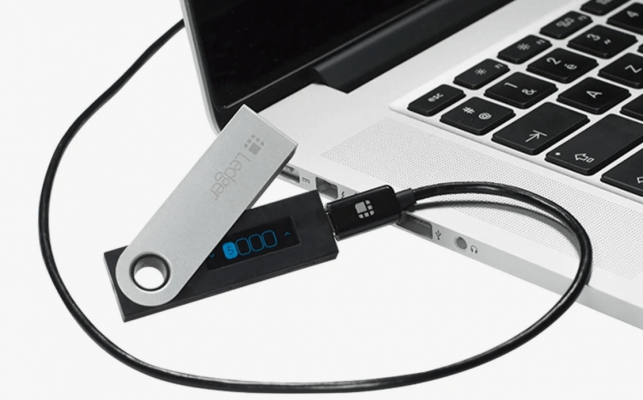 Ledger hardware wallet. A review by a Bitcoin mixer: mixero.money
